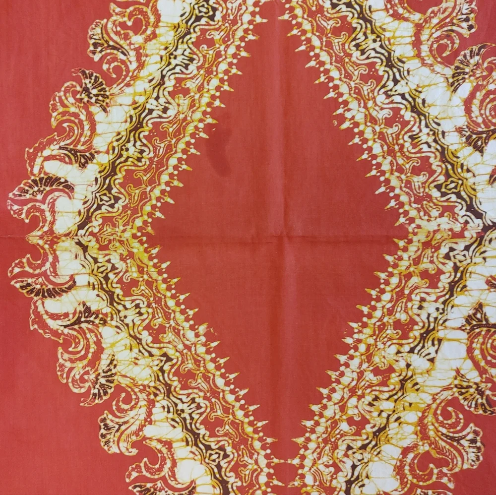 Hand made SIGNED Elegant Red and Gold Tablecloth Indonesia (203 rl1) 36